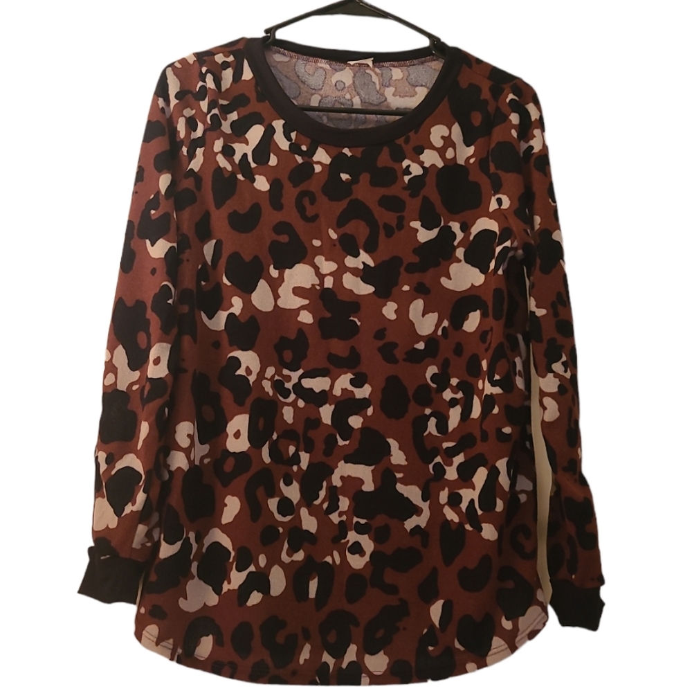 Leopard print sweater shirt